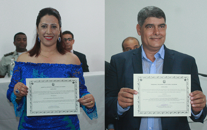 Cláudia Oliveira e Agnelo Jr. durante cerimônia de diplomação no TRE